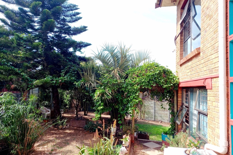 5 Bedroom Property for Sale in Vredenburg Western Cape